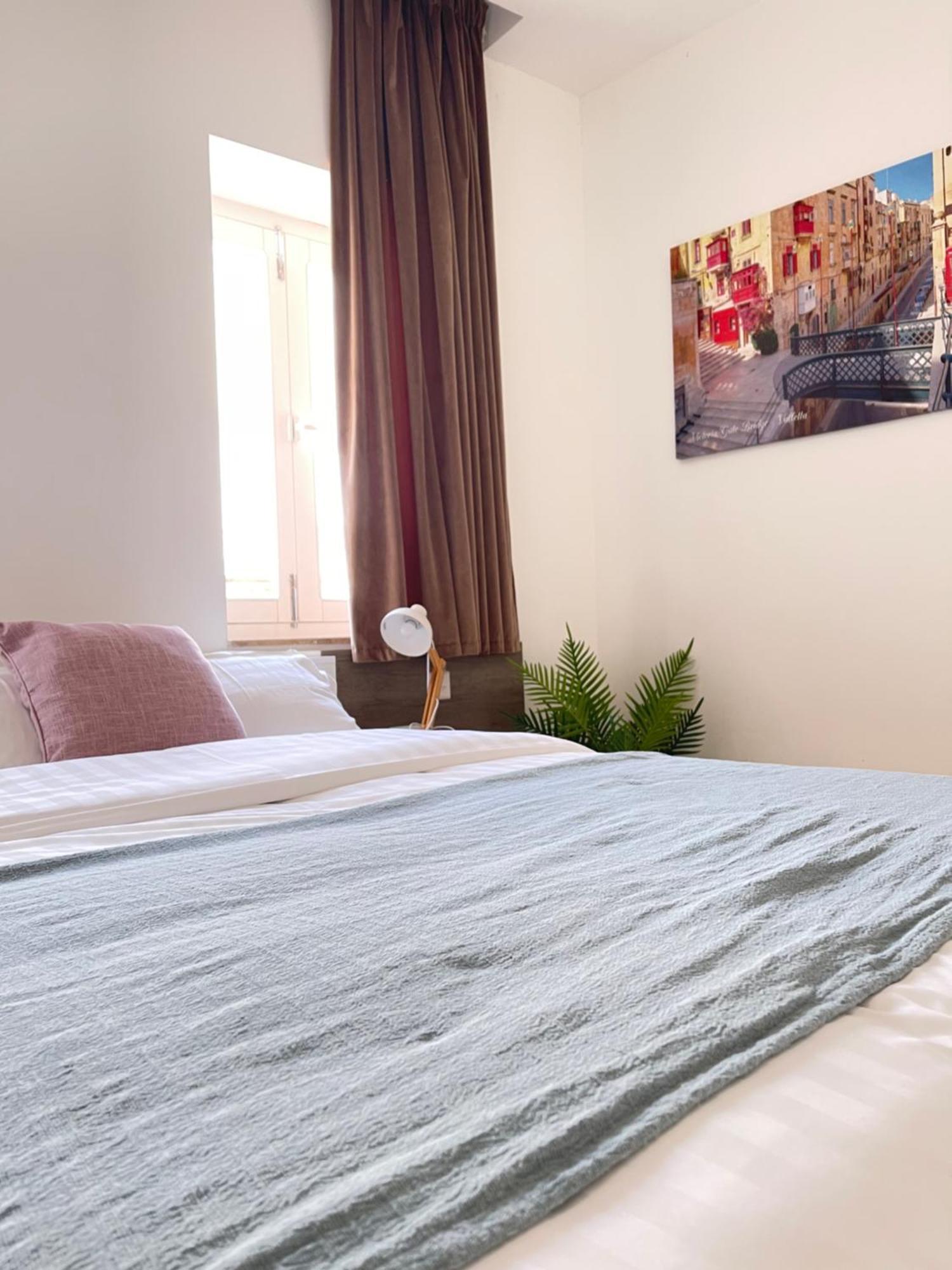 Hammock Vibes Town House Bed and Breakfast Sliema Exteriör bild