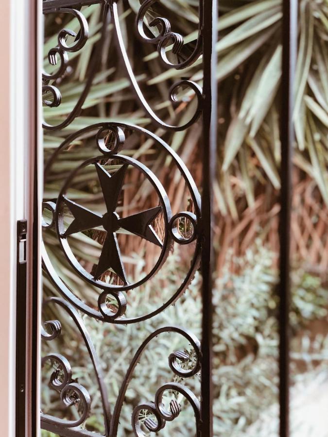 Hammock Vibes Town House Bed and Breakfast Sliema Exteriör bild
